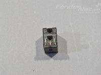 Volvo S40 1996-2003 реле Запчасть код: MB95338211