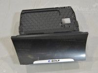 Volkswagen Golf 7 коробка, консоли Запчасть код: 5G1863391J  82V / 5GE857337  C
Ти...