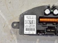 Volkswagen Golf 7 Регулятор вентилятора отопителя Запчасть код: 5Q0907521E
Тип кузова: 5-ust luuk...