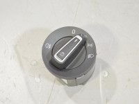 Volkswagen Golf 7 Esitulede lüliti Запчасть код: 5G0941431BE WZU
Тип кузова: 5-ust...