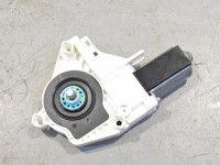 Audi A4 (B8) Двигатель стеклоподъемника, правый передний Запчасть код: 8T0959802B
Тип кузова: Sedaan