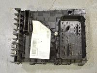 Volkswagen Touran Блок предохранителей Запчасть код: 1K0937125A