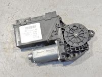 Volkswagen Touareg Двигатель стеклоподъемника, задней правой  Запчасть код: 7L0959704D  00A
Тип кузова: Maastur