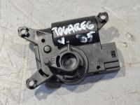 Volkswagen Touareg Шаговый двигатель печки Запчасть код: 7L0907511A
Тип кузова: Maastur