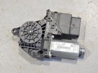 Volkswagen Golf 5 Двигатель стеклоподъемника, задней левый Запчасть код: 1K0959703K VW4
Тип кузова: 5-ust ...