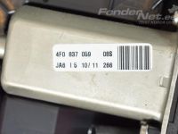 Двигатель плавного закрывания передней двери, левый Запчасть код: 4F0837059
Тип кузова: Sedaan
Тип ...