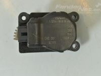 Jaguar X-Type Шаговый двигатель печки Запчасть код: C2S3032 -> C2S52007 
Тип кузова: ...