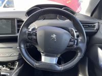 Peugeot 308 2017 - Автомобиль на запчасти