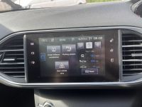 Peugeot 308 2017 - Автомобиль на запчасти