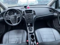 Opel Astra (J) 2011 - Автомобиль на запчасти